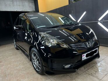 Honda: Honda Fit: 2013 г., 1.5 л, Типтроник, Бензин, Бус