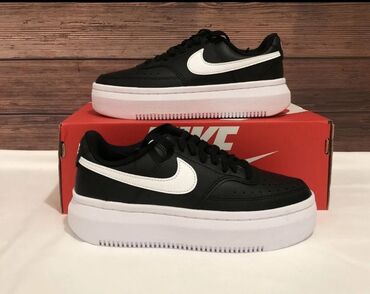 спортивный костюм для девочек: Кроссовки, 36.5, 37, Nike, Б/у, цвет - Черный, Самовывоз, Платная доставка