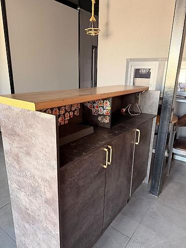 desk: Стойка ресепшн/барная стойка для кафе, офиса или салона - Материал — 4