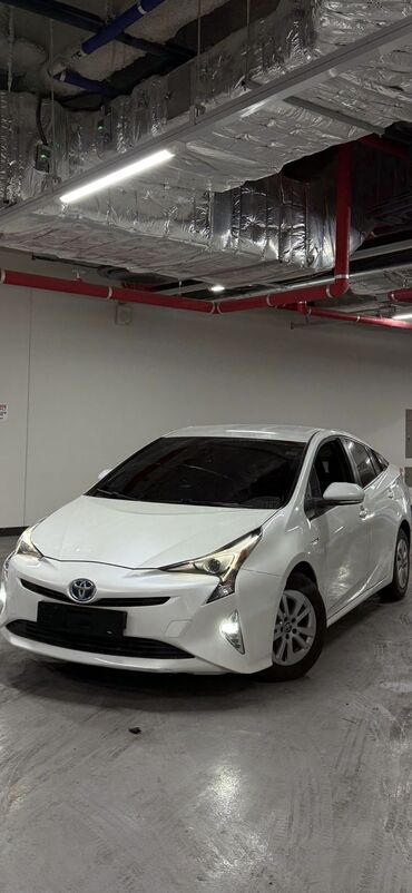 вентилятор тойота виш: Toyota Prius: 1.8 л, Гибрид, Хэтчбэк