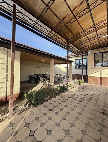 Продажа коттеджей и домов: 🔥 СРОЧНО ПРОДАЁТСЯ ДОМ 🔥 📍 ж/м Ак-Ордо, ул. Ахунбаева 🏡 4-комнатный — 15