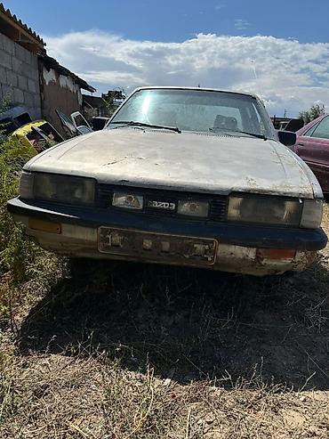 буу зеркало: Mazda 626: 1990 г., Кол менен иштөөчү, Седан — 4