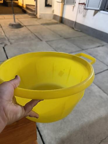 posude za brasno: Velika žuta plastična vangla/ledo posuda sa dve bočne ručke. - — 3