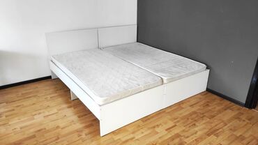 спальные кровать: Спальный гарнитур, Односпальная кровать, цвет - Белый, Б/у