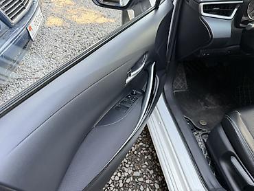 byd 06 ev: Toyota Corolla: 2021 г., 1.8 л, Автомат, Гибрид, Седан — 6