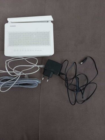 Modemlər və şəbəkə avadanlıqları: Huawei modem 2 ədəd ethernet kabeli ilə 1 adapter