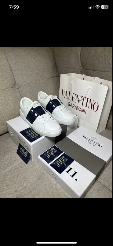 лоро пиано обувь женская летняя: Кроссовки от Valentino, сделан из коровьей замши, и овечьей замши