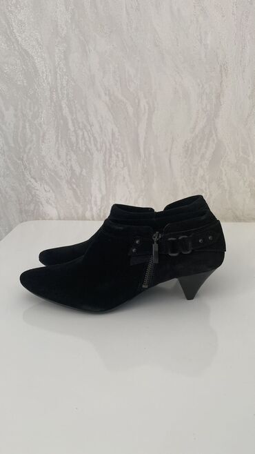 Botinka və botilyonlar: Ölçü: 39, rəng - Qara, Yeni — 2