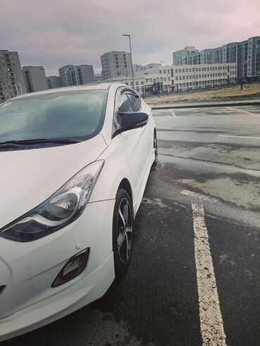 Hyundai: Hyundai Elantra: 1.8 l | 2011 il Sedan — 14