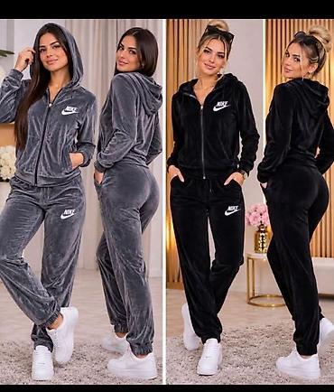 champion trenerka: Plišane trenerke

 M/L i XL /XXL
Cena 3000 din — 1