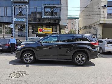 низкий кабина: Toyota Highlander: 2018 г., Автомат, Бензин, Кроссовер — 5