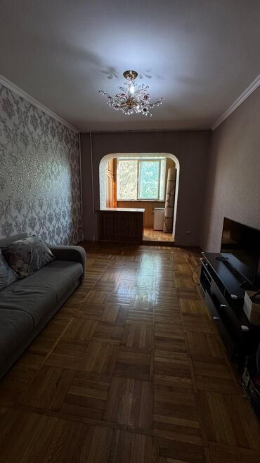 срочно продается квартира: 3 комнаты, 69 м², Индивидуалка, 3 этаж, Косметический ремонт
