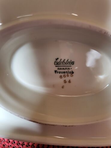 Stare vaze i dekor: Sosijera nova 1929 do 1972g. Edelstein Bavaria. Perfektan na lalafo.rs — 15 Stare vaze i dekor: Sosijera nova 1929 do 1972g. Edelstein Bavaria. Perfektan — 15