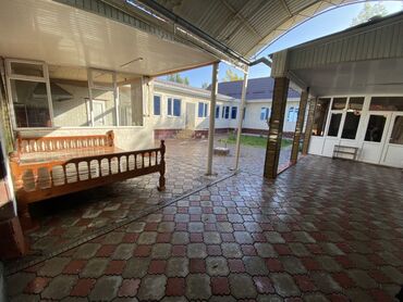 аренда дачи: Дом, 240 м², 10 комнат