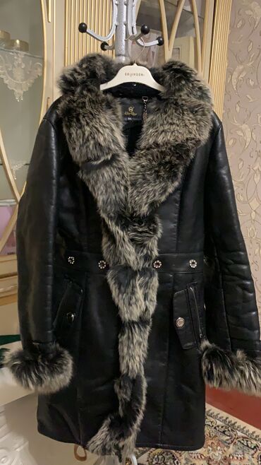дубленка стильная: Меховая шуба (НОВАЯ)
Пальто
Куртка