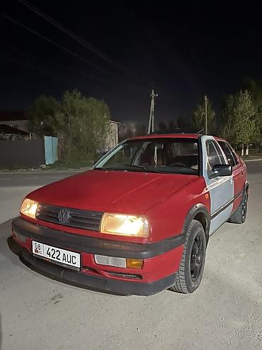 camry 2 2: Volkswagen Vento: 1992 г., 1.8 л, Механика, Бензин, Седан — 1