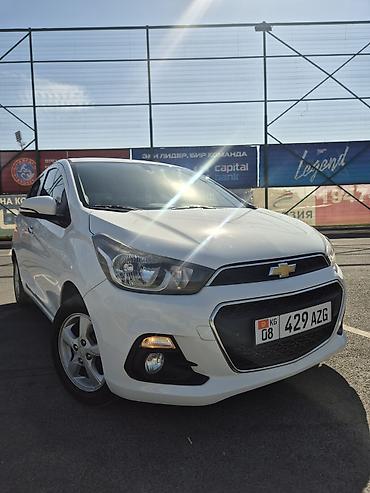 Продажа авто: Chevrolet Spark: 2017 г., 1 л, Вариатор, Бензин, Хэтчбэк — 2