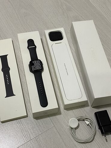 Apple Watch: -Продаю Apple Watch 4 44 ММ - Состояние хорошее, без деффектов Часы