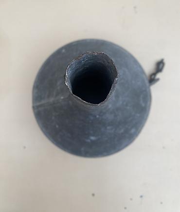 Metal məhsulları: Böyük ölçülü metal qıf. Diametr 20 sm, umumi uzunluq 33 sm Yaxsi — 5