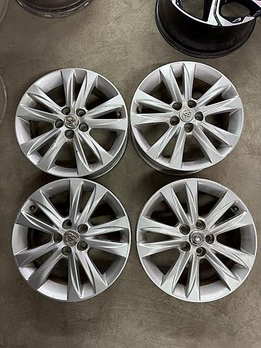 Литые Диски R 16 Toyota, Комплект, отверстий - 5, Б/у at lalafo.kg Литые Диски R 16 Toyota, Комплект, отверстий - 5, Б/у