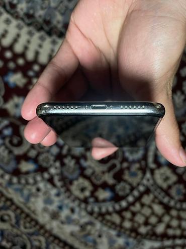 Apple iPhone: IPhone X, Б/у, 64 ГБ, Серебристый, Чехол, 73 % — 11