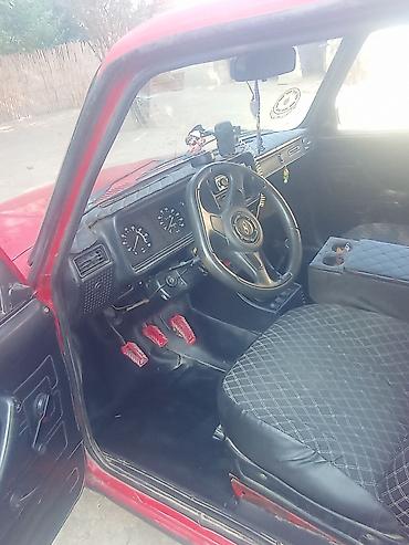 daewoo nexia 1996: VAZ 2107, qırmızı rəng, sedan kuzov. Xüsusiyyətlər: - Arxa ötürücülü — 5