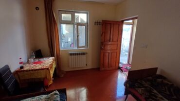 7 mkr kiraye evler 2024: Kirayə verilir: sadə, mebellə təmin olunmuş 1 otaqlı yaşayış sahəsi -