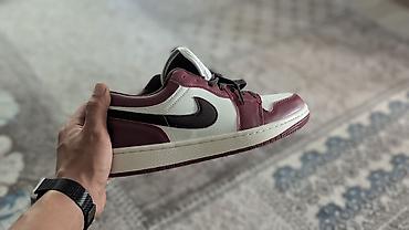watch gt: Кроссовки Nike Air Jordan 1 Low - Размер: US 9.5 / UK 8.5 / EU 44 / — 1