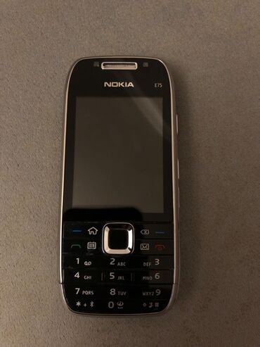 köhnə telefonlar: Nokia E75, rəng - Qara