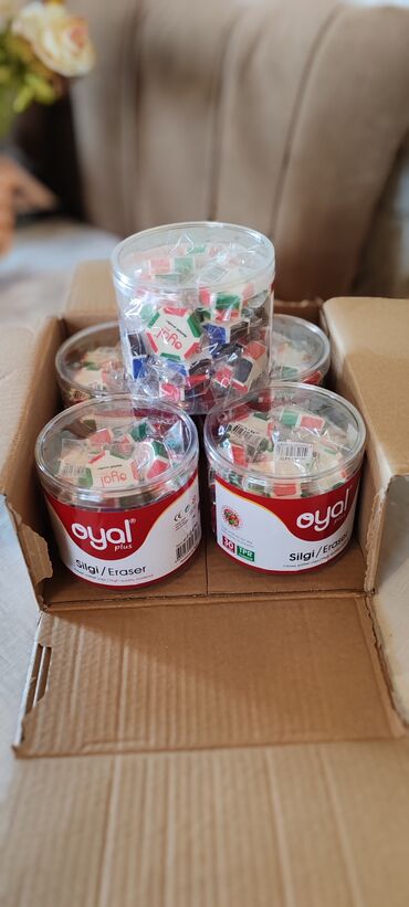 Uşaqlar üçün digər mallar: Hər növ məktəb ləvazimatları satılır — qələm, dəftər, pozan, xətkeş — 5