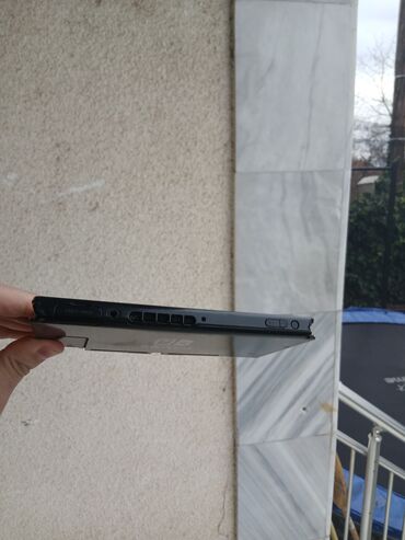 Nintendo Switch: Nintendo Switch konzola bez džojistika. Uz nindento ne ide originalni — 8