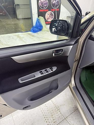 toyota kamry: Toyota Avensis Verso: 2003 г., 2 л, Механика, Дизель, Минивэн — 8