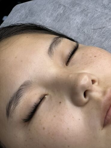 Ресницы: Наращивание ресниц для придания взгляду выразительности и объема — 3