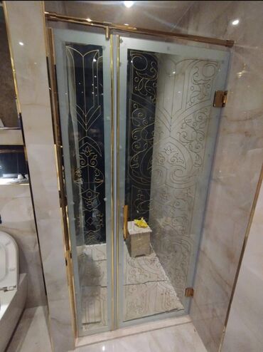 Duş kabinaları, arakəsmələr: Arakəsmə, Künc üçün — 2