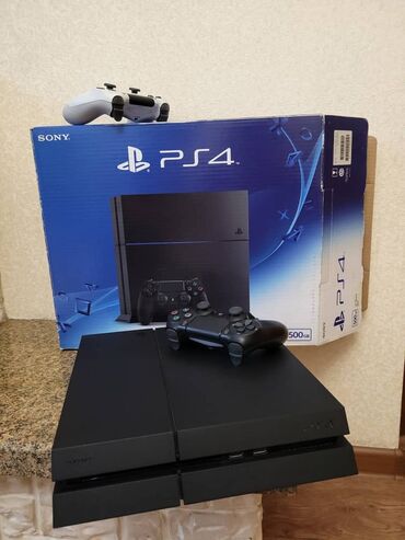 цена плейстейшен 4 в бишкеке: Playstation 4 fat (500gb). Не прошита и непрошиваемая. В комплекте 2