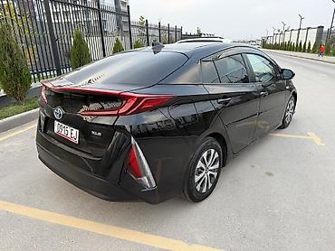 Toyota: Toyota Prius: 2020 г., 1.8 л, Робот, Электромобиль, Хэтчбэк — 8