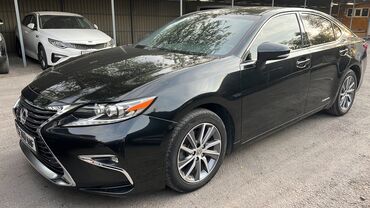 люк на лексус: Lexus ES 300h, черный седан бизнес‑класса с гибридной установкой