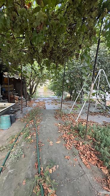 Үйлөрдү сатуу: 4 бөлмө, 80 м², 6 соток, Бишкек, Щербаков / Элебесов көч. Риелтор — 3