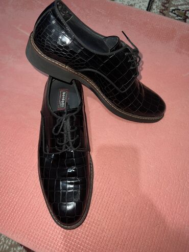 туфли чёрные: Турецкие туфли 41 раз кожаные под крокодил тимнение чёрный листайте