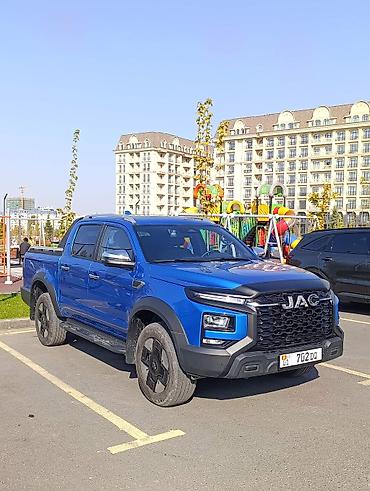 гур сапок: JAC : 2026 г., 2 л, Автомат, Гибрид, Внедорожник — 1