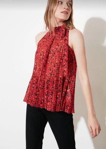 Köynək və bluzalar: Bluzlar - Rəng: saf ağ - Model: uzunqol, düyməli, yüngül dar kəsim - — 14