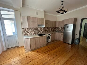 Uzunmüddətli kirayə mənzillər: Gənclik parkına piyada 3-4 dəqiqəlik, Həzi Aslanov metrosuna isə 10 — 12