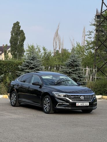 продам срочно машину: Volkswagen Passat: 2020 г., 1.4 л, Робот, Электромобиль, Седан