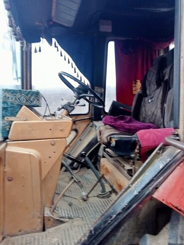 Тракторы МТЗ (Беларус): Модель: 82.1 экспортный, Б/у, 1994 г., С пресс-подборщиком — 16