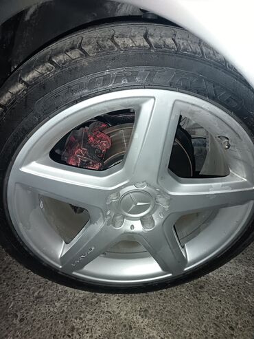 Disk təkərlər: Original AMG üslubunda yüngül lehimli disklər və təkər komplekti — 4