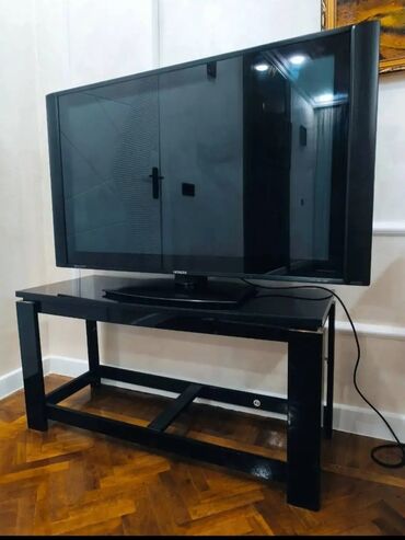 ekran qiymetleri: Televizor Hitachi 98"