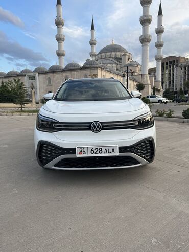 Volkswagen: Продаю volkswagen id6 pure+ запас хода 601км батарея 84,7 квт мощность