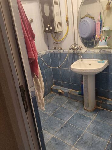 Köhnə tikili: Bakı, 3 otaqlı, Köhnə tikili, m. Xalqlar Dostluğu, 60 kv. m — 6