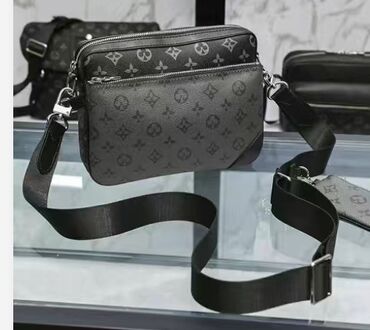 Барсетки: Барсетка, Louis Vuitton, Материал: Комбинированный материал, Застежка на молнии, Множество карманов, Моющийся материал, Новый