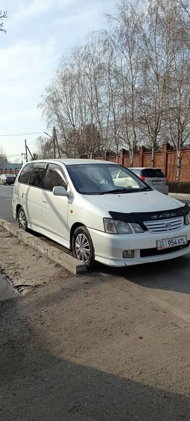 Toyota: Toyota Gaia: 2000 г., 2 л, Автомат, Бензин, Минивэн